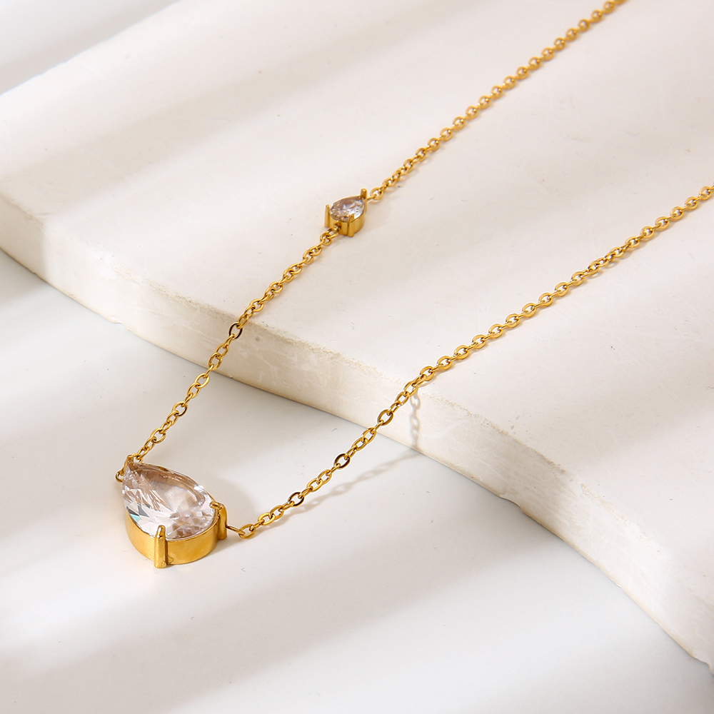18K Gold-Plated Waterproof Stainless Steel Teardrop Zircon Pendant Necklace INS Minimal Luxury Elegant Necklace For Women - Image 2