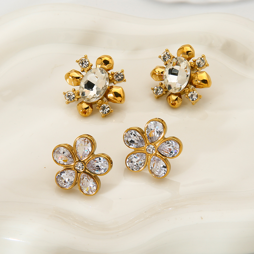 Ins Style 18K Gold Plated Stainless Steel Flower Stud Earrings, Inlaid Cubic Zirconia Fadeproof Luxury Designer Ear Jewelry For Women Daily Wear - Image 4