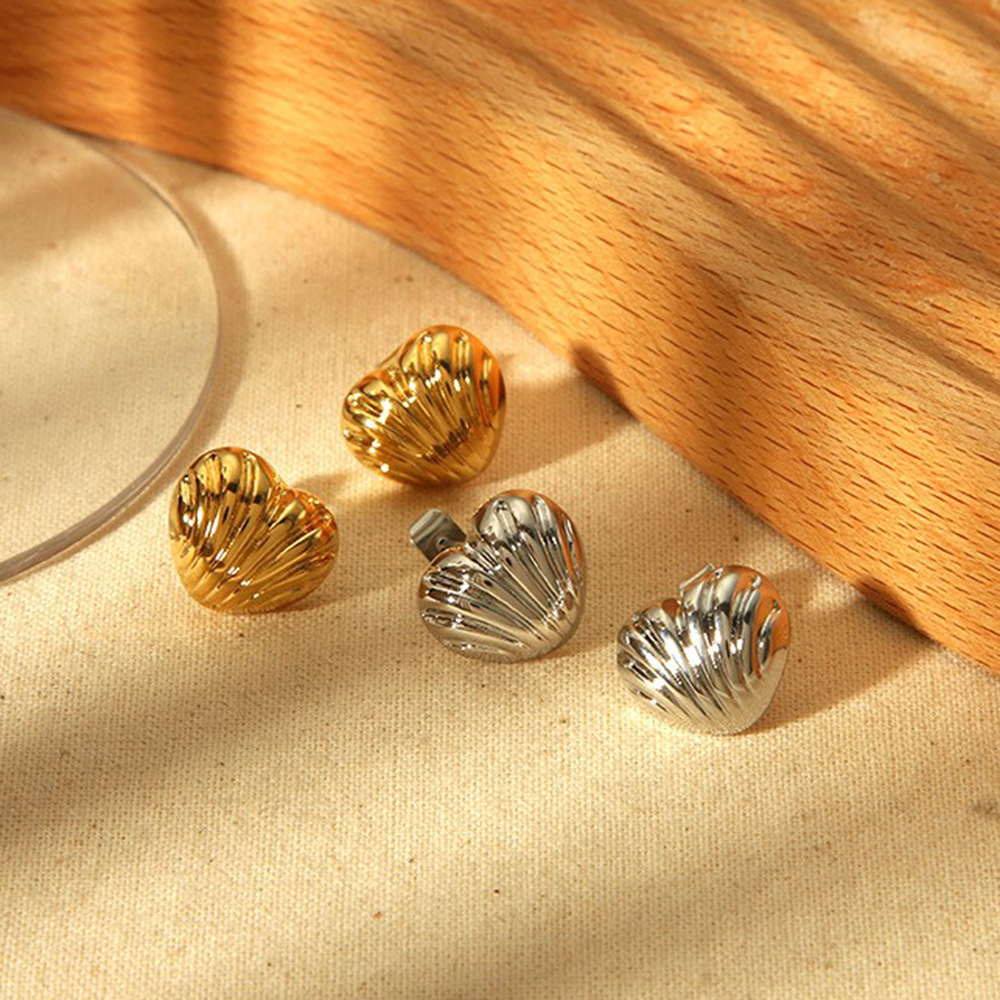 Ins Luxury Striped Heart Geometric Stainless Steel Stud Earrings, 18K Gold Plated Waterproof Niche Fashion Ear Jewelry For Women Daily Wear - Image 5