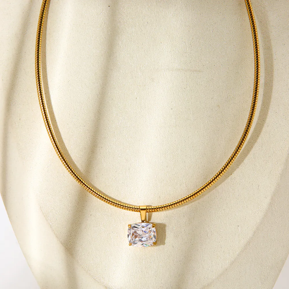 18K Gold-Plated Waterproof Stainless Steel Square Zircon Pendant Choker Necklace Minimalist Luxury Niche Jewelry For Women - Image 7