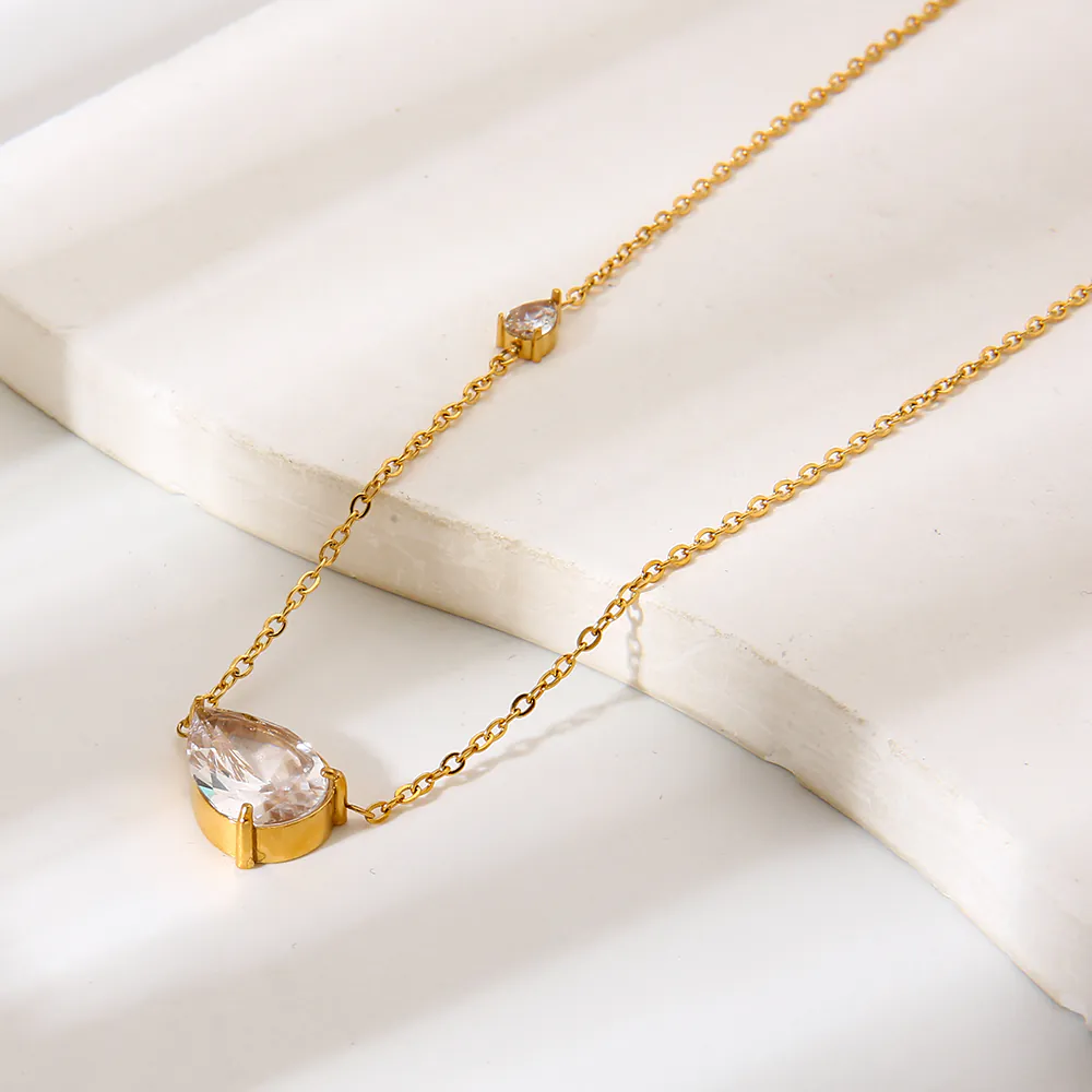 18K Gold-Plated Waterproof Stainless Steel Teardrop Zircon Pendant Necklace INS Minimal Luxury Elegant Necklace For Women - Image 2