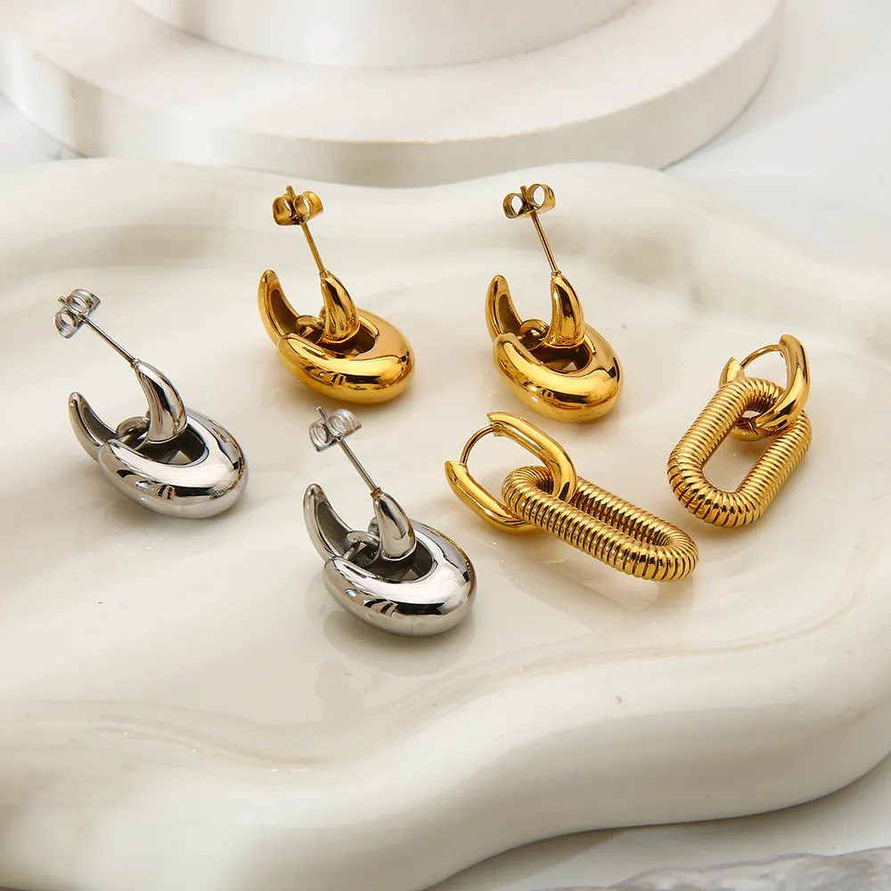 18K Gold Plated Waterproof Stainless Steel Earrings, Ins Light Luxury Smooth Geometric Studs & Ribbed Rectangular Hoop Earrings For Women Daily Wear - Image 2