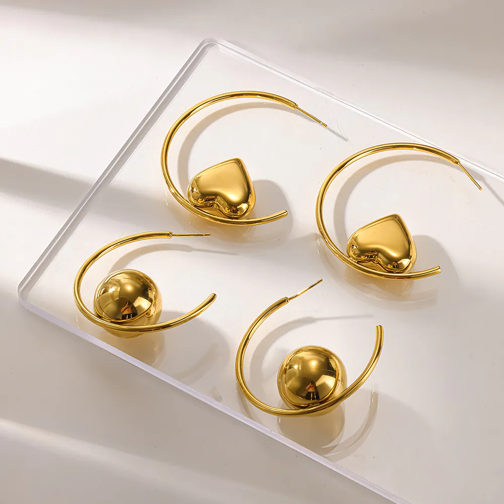 18K gold plated large C-shaped heart-shaped round stud earrings with smooth surface stainless steel, non-fading, high-end style - Image 4