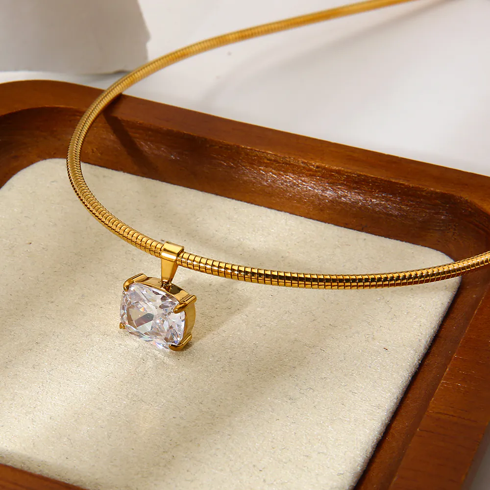 18K Gold-Plated Waterproof Stainless Steel Square Zircon Pendant Choker Necklace Minimalist Luxury Niche Jewelry For Women - Image 6