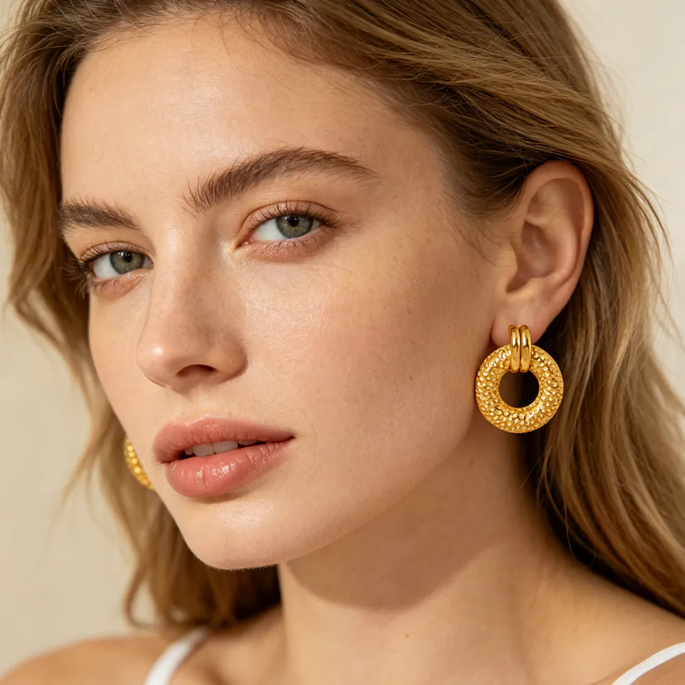 Ins Style 18K Gold Plated Stainless Steel Round Hammered Stud Earrings, Minimalist Versatile Fashion Ear Jewelry for Women Daily Wear - Image 4