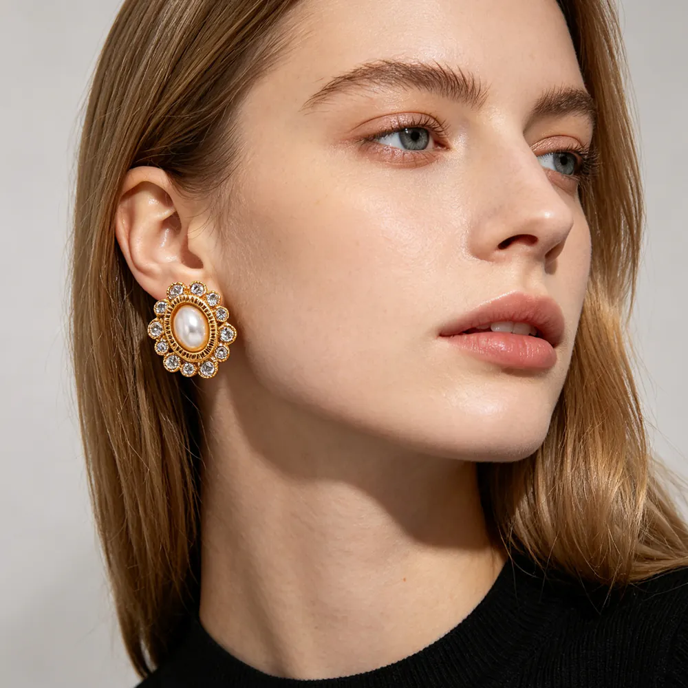 18K Gold-Plated Stainless Steel Rhinestone Imitation Pearl Flower Stud Earrings Vintage Luxury Elegant Earrings For Women - Image 3