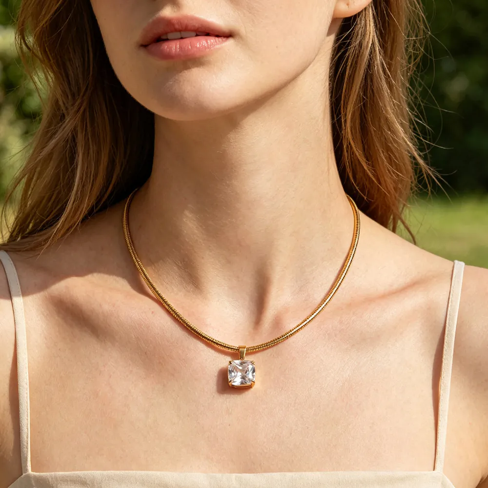 18K Gold-Plated Waterproof Stainless Steel Square Zircon Pendant Choker Necklace Minimalist Luxury Niche Jewelry For Women - Image 3