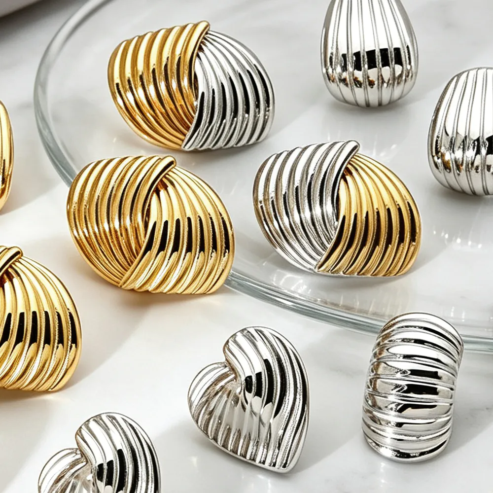 Ins Luxury Striped Heart Geometric Stainless Steel Stud Earrings, 18K Gold Plated Waterproof Niche Fashion Ear Jewelry For Women Daily Wear - Image 7
