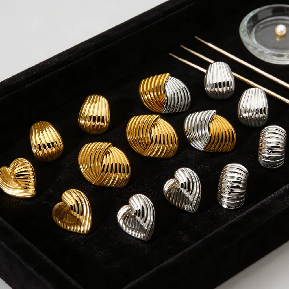 Ins Luxury Striped Heart Geometric Stainless Steel Stud Earrings, 18K Gold Plated Waterproof Niche Fashion Ear Jewelry For Women Daily Wear - Image 6
