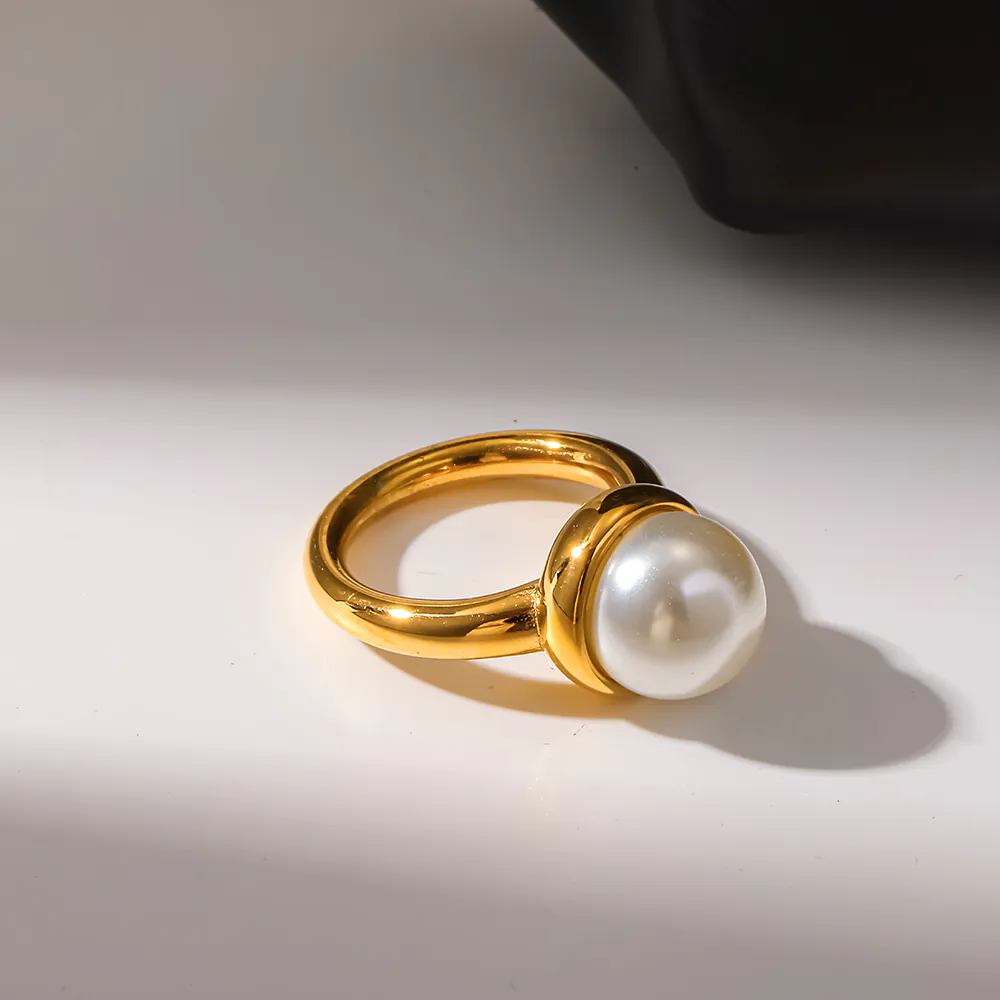 18K Gold‑Plated Stainless Steel Ins Fashion Luxury Round Faux Pearl Statement Ring, Waterproof Finger Jewelry For Women - Image 2