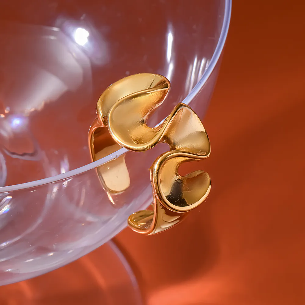 18K Gold‑Plated Stainless Steel Lotus Leaf Wave Open Ring, Irregular Textured Statement Finger Ring For Women - Image 3