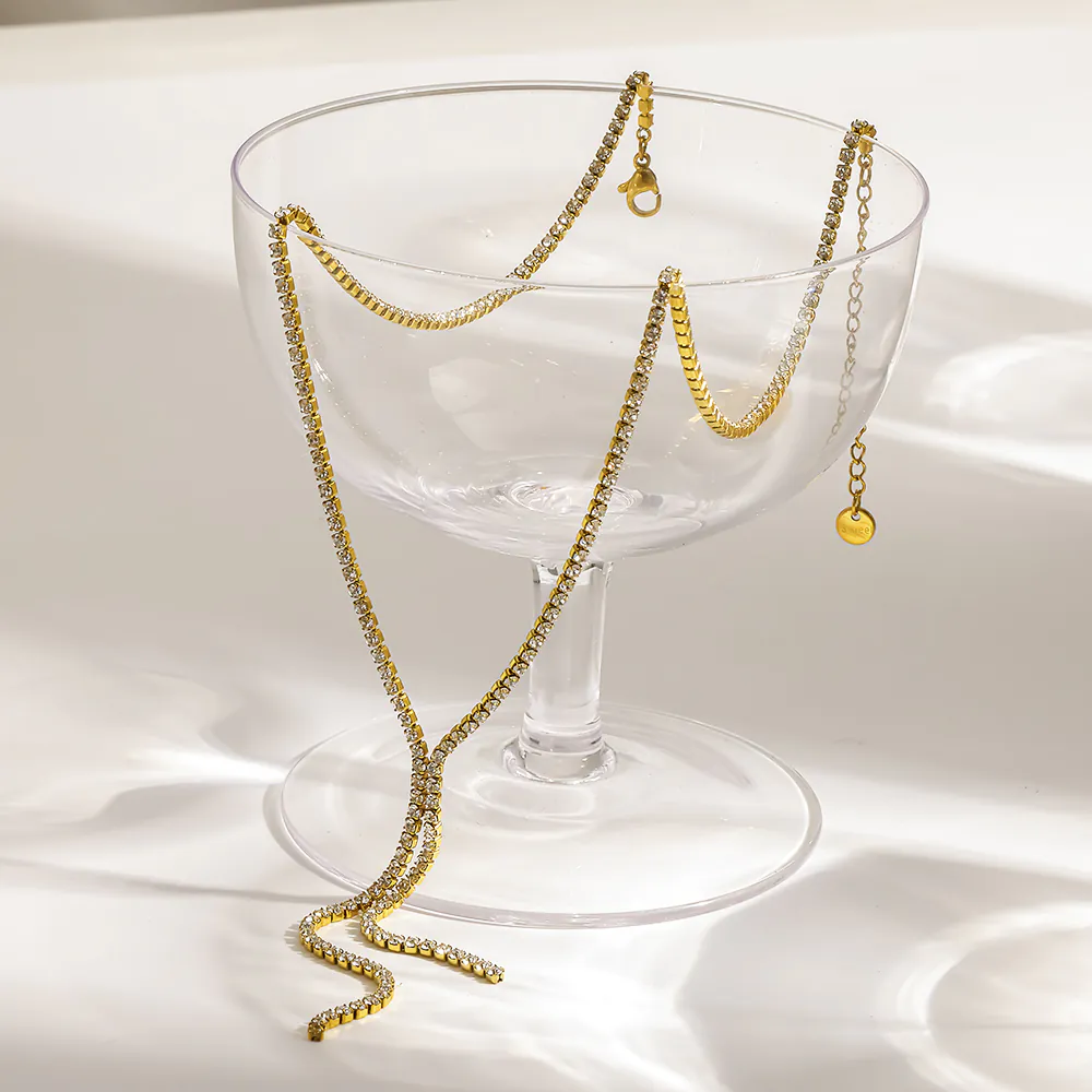 18K Gold-Plated Stainless Steel Full Cubic Zirconia Tassel Necklace, Elegant Commuter Jewelry For Women - Image 3