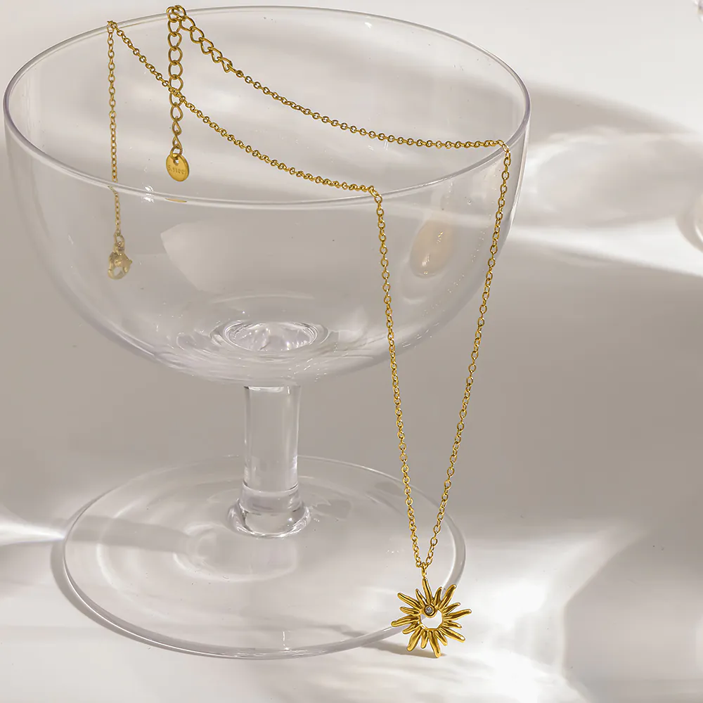 18K Gold-Plated Stainless Steel Sunflower Pendant Choker, Waterproof Dainty Minimalist Vintage Necklace For Women - Image 4
